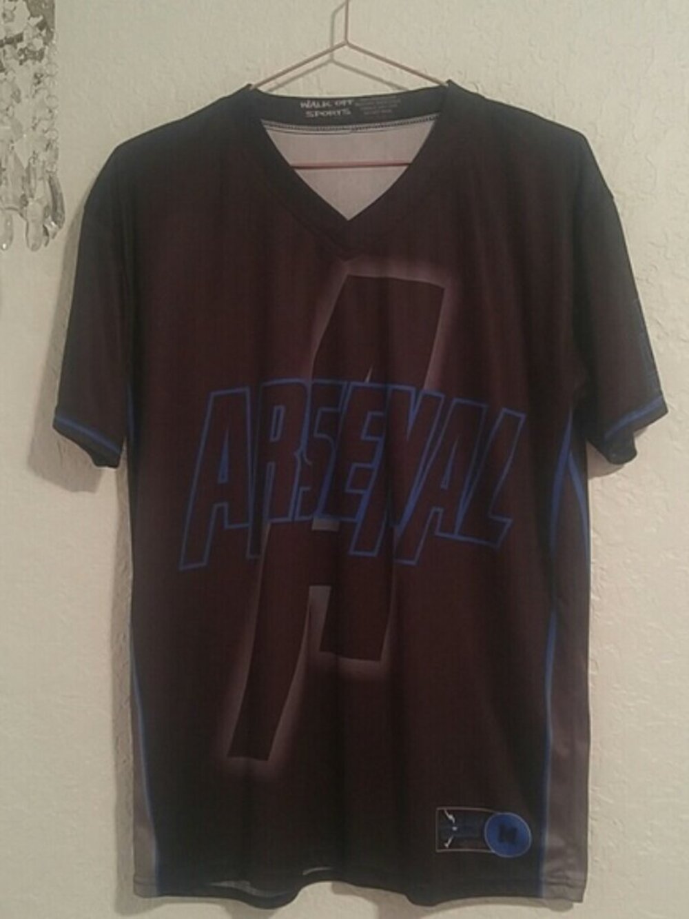Walk Off Sports SZ M Brown & Blue Polyester Logo Short Sleeve Top